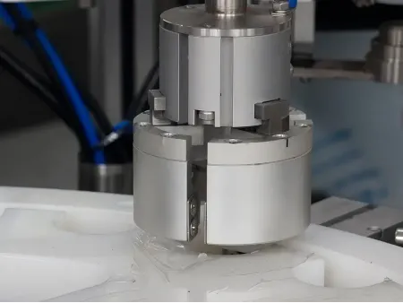 Macchina riempitrice monoblocco automatica