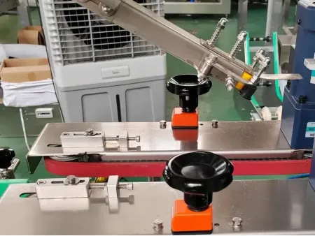 Tappatrice automatica a scatto
