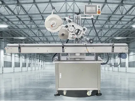 Etichettatrice automatica per l'applicazione superiore