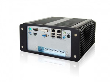 PC integrato senza ventole con porte Ethernet multiple